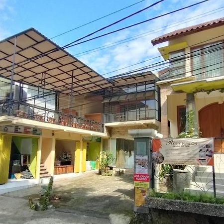 Rosa Pavilion Syariah Redpartner Malang Kültér fotó